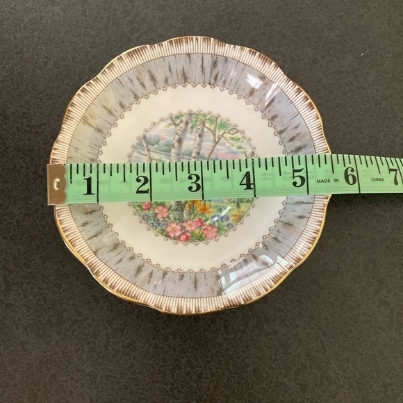 Replacement tea cup saucer “Silver Birch” pattern by Royal Albert. - Picture 4 of 4